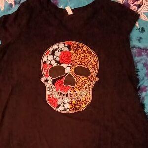Black Skull Graphic Tee